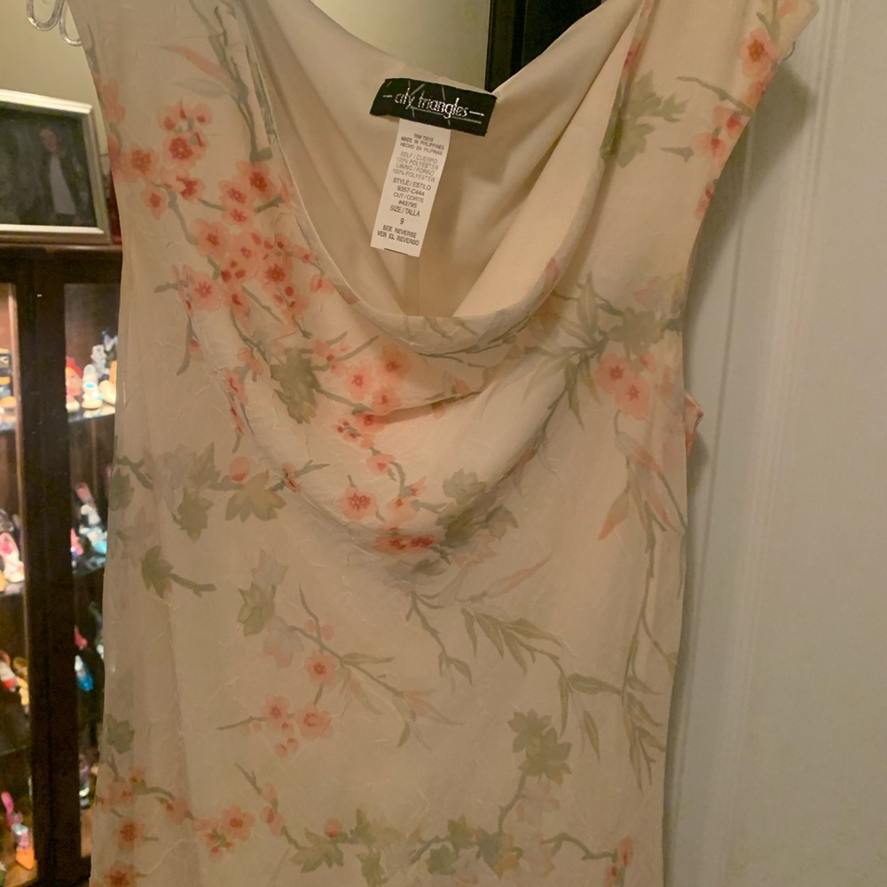 Dress - Picture 4 of 5